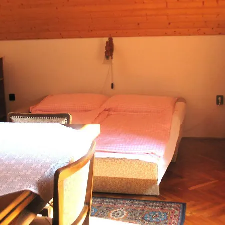 Nyaraló Onallo Nyaralo 6 Fo Reszere A Strandkozelben *